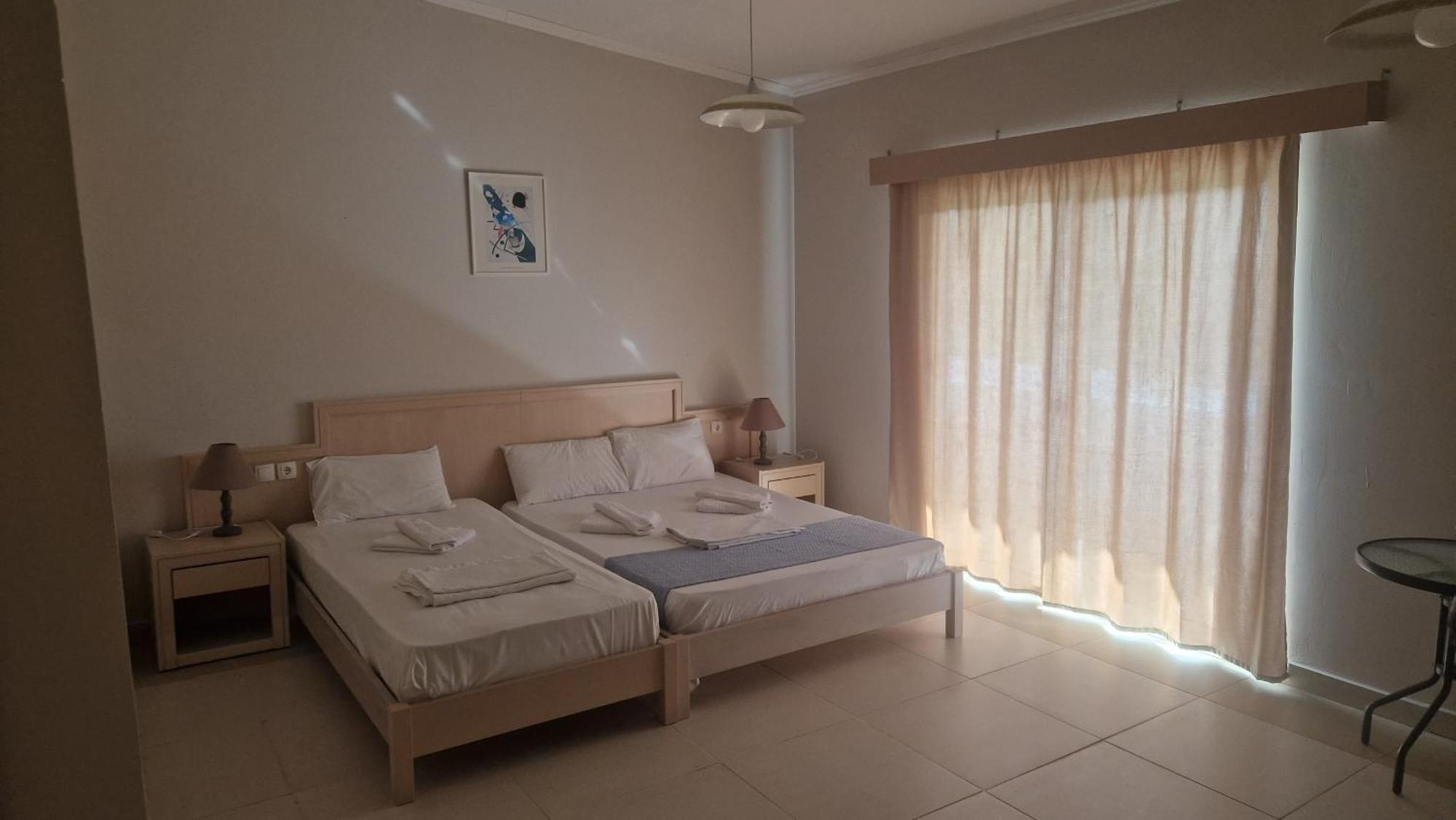 Regina Hotel Kíssamos Zimmer foto